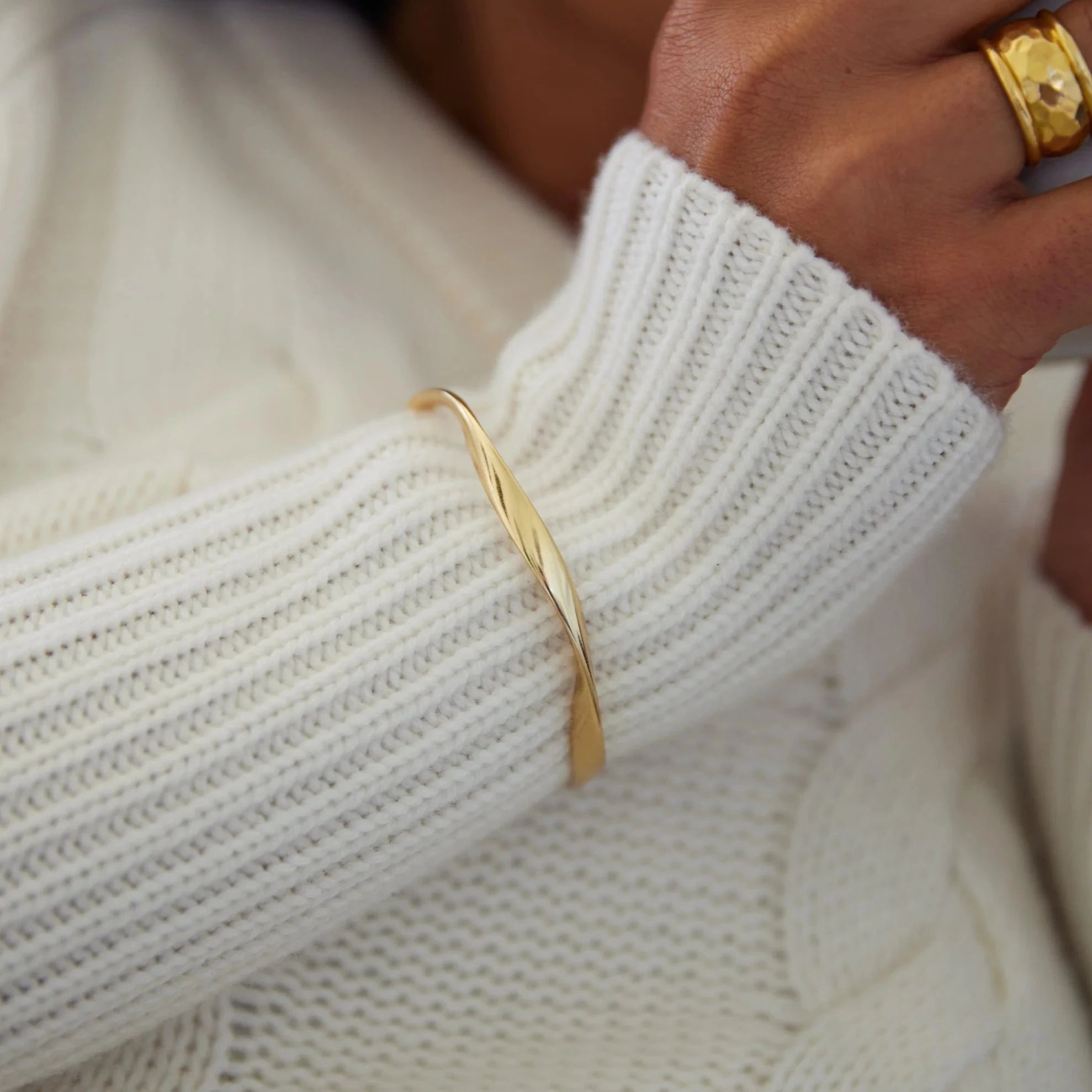 Garden of Eden Bangle | Gold