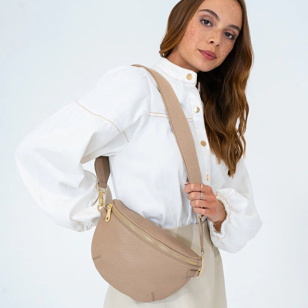 Alamo Sling Bag | Latte