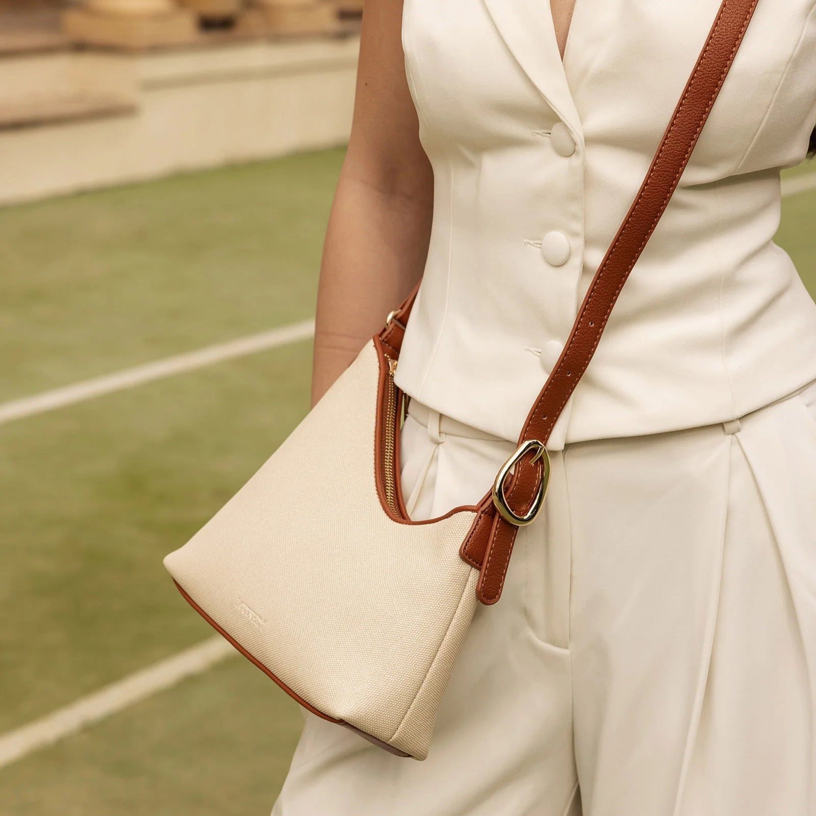 Amelia Shoulder Bag | Canvas/Tan