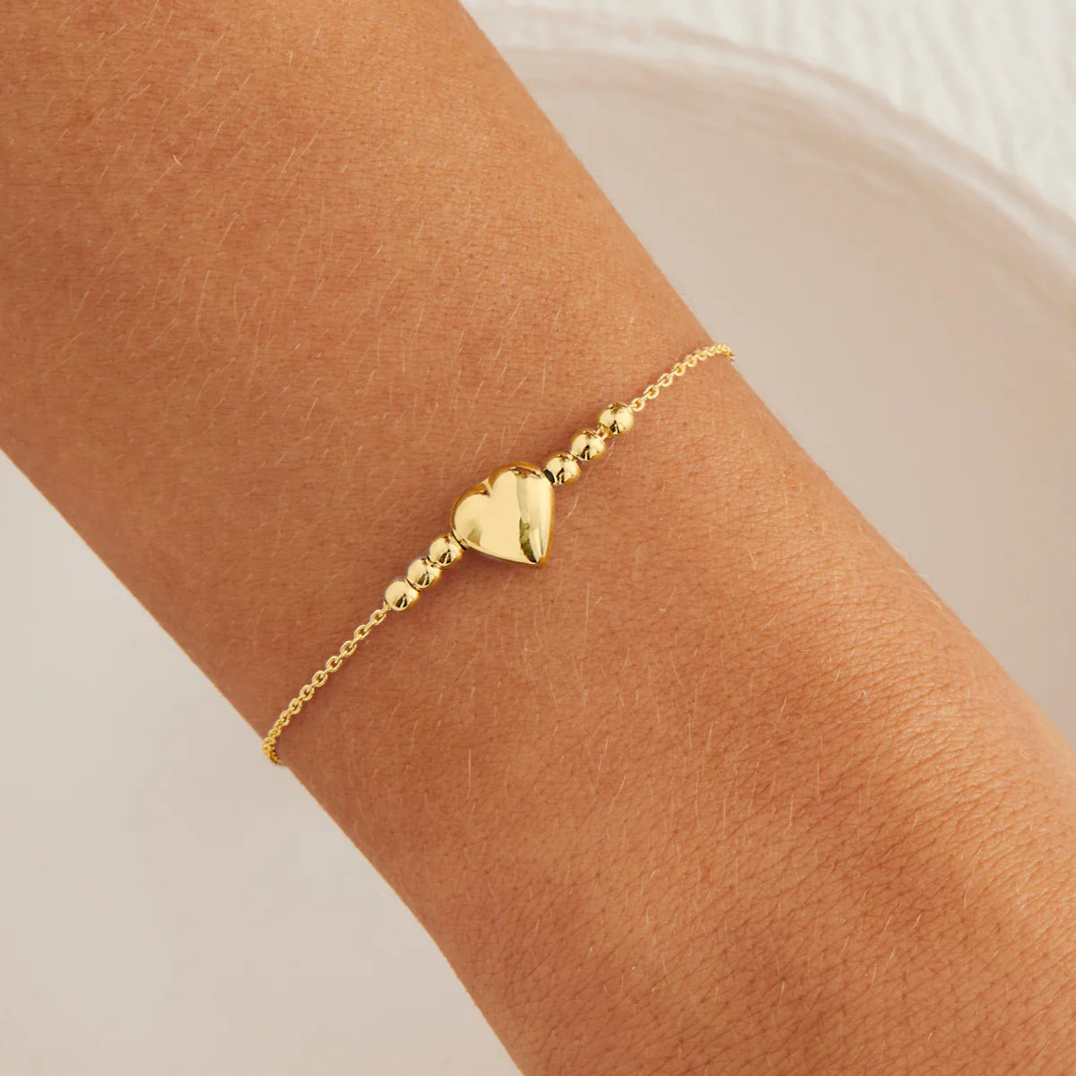 Amore Charm Bracelet | Gold
