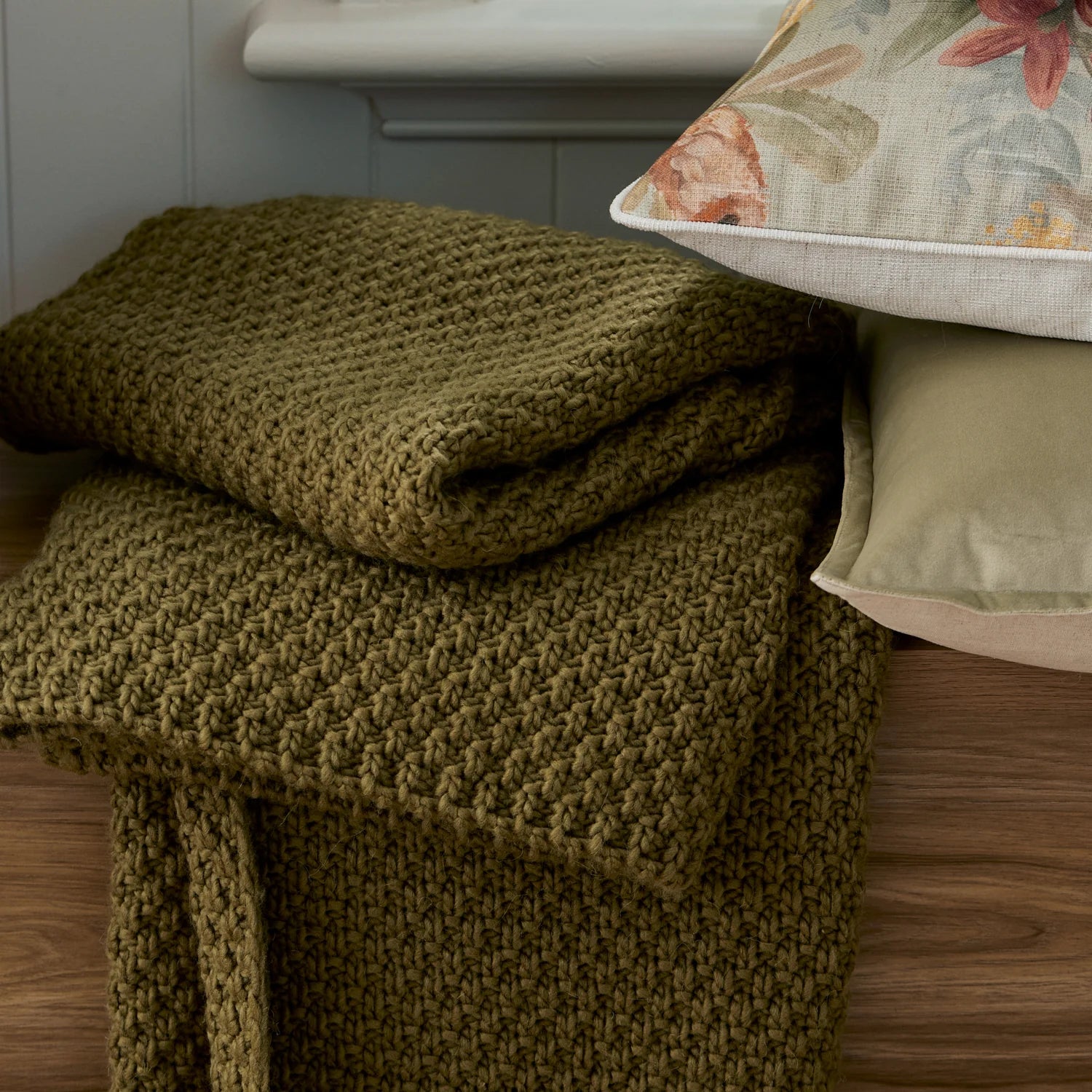 Jarah Throw | Olive