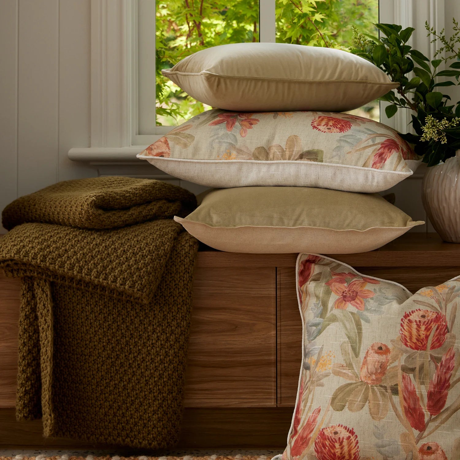Jarah Throw | Olive