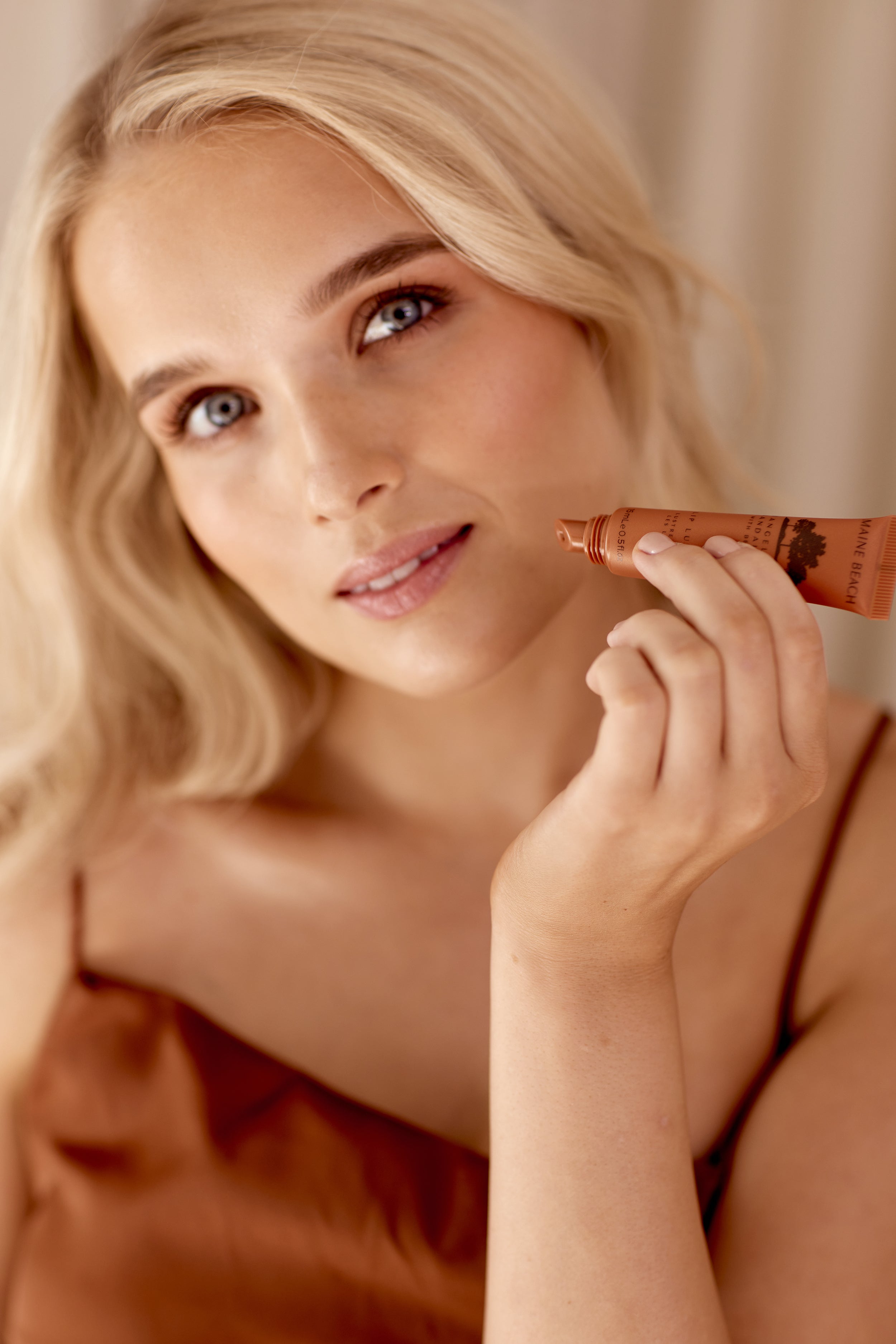 Sandalwood Lip Lustre 15ml