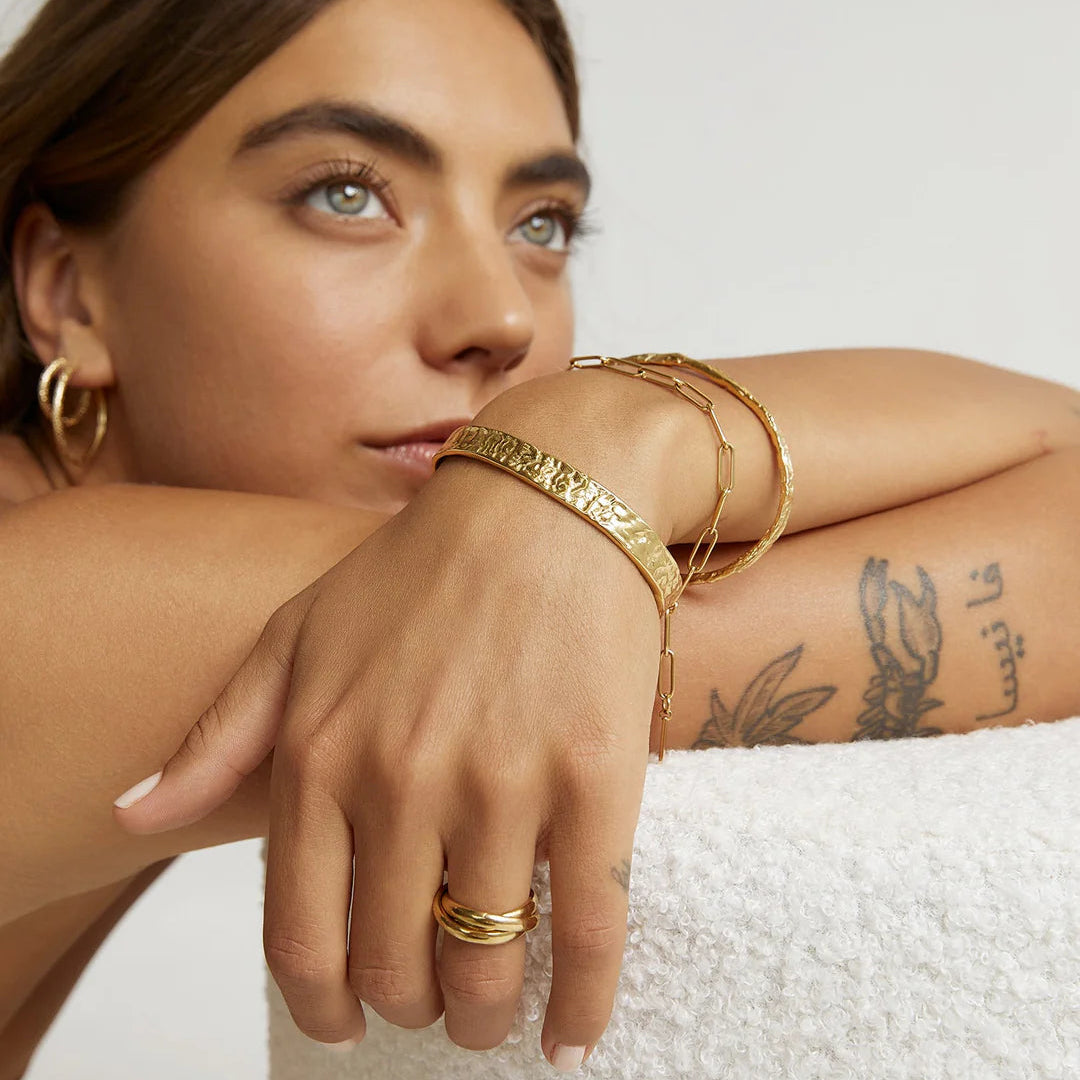Olivia Cuff Bracelet | Gold
