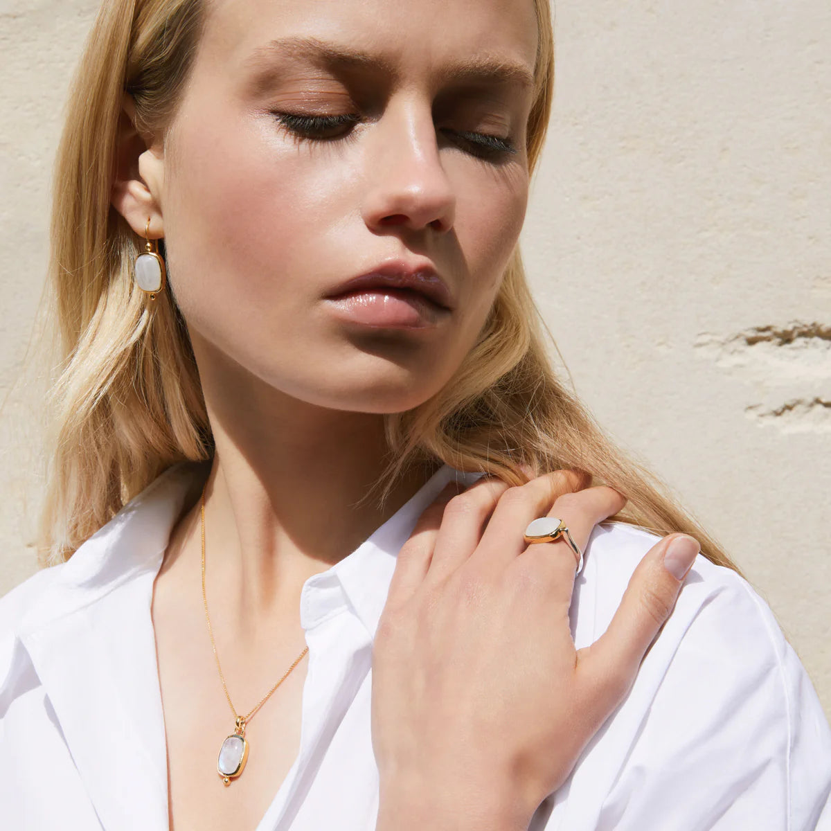 Fleur Rainbow Moonstone Earrings | Gold