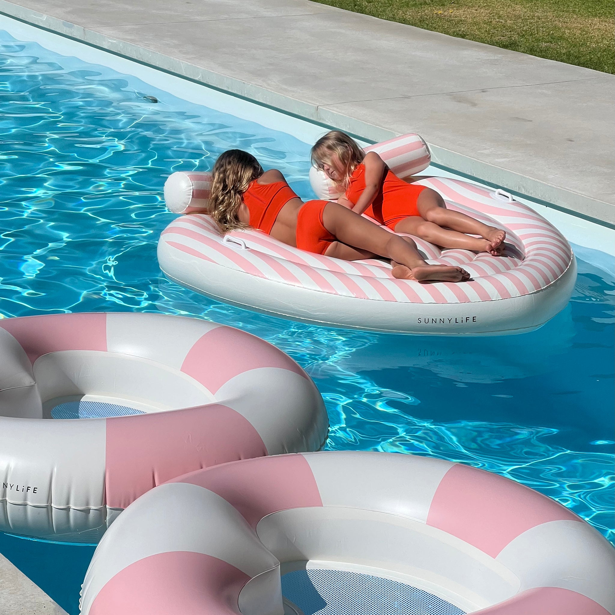 Luxe Tube Pool Ring Stole My Heart Pink Stripe