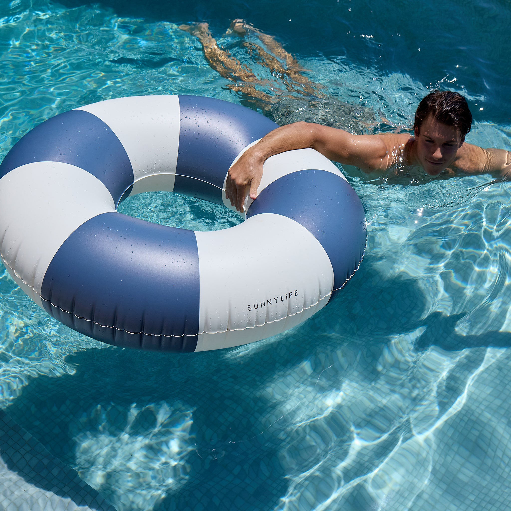 Tube Pool Ring Navy Stripe