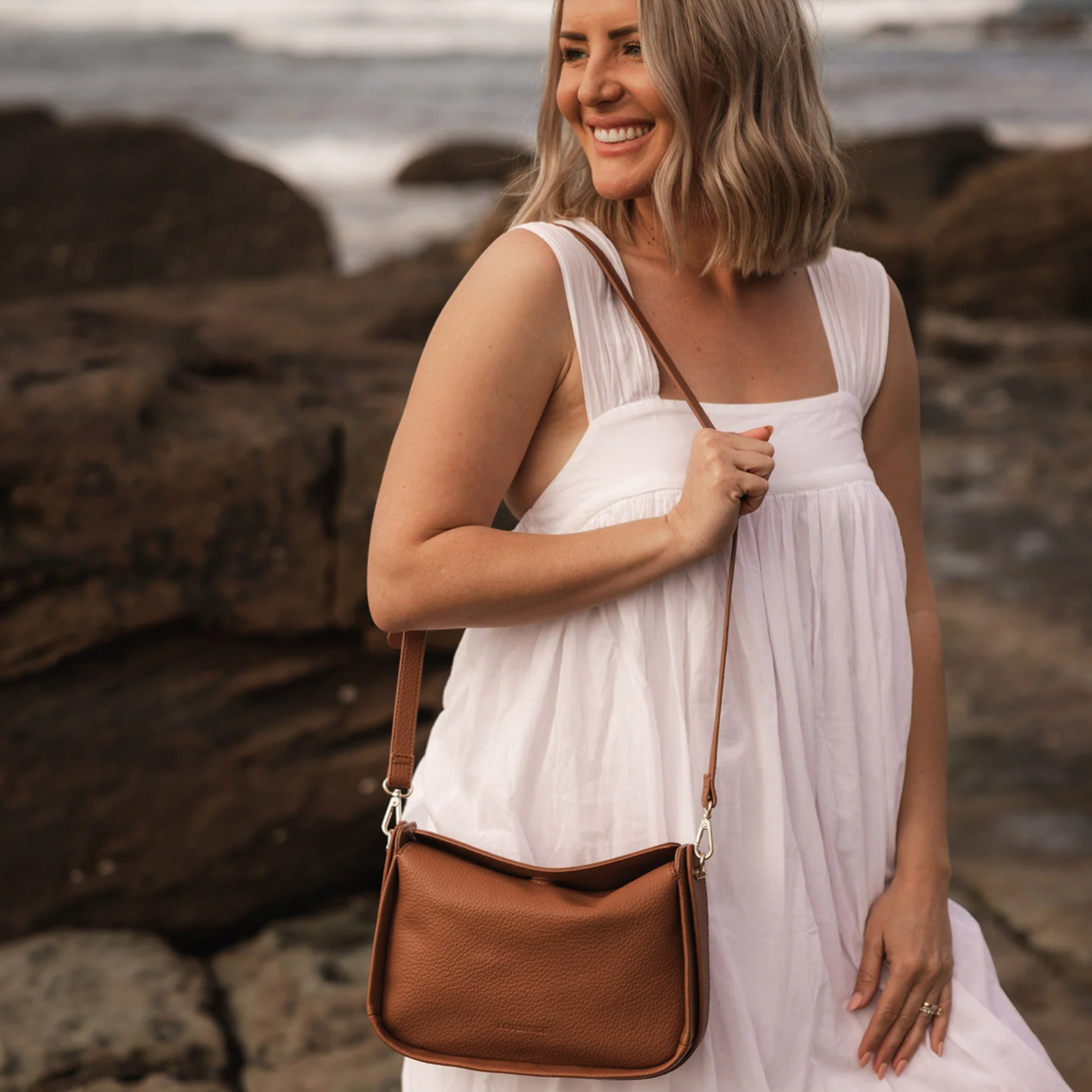 Maddie Shoulder Bag | Tan
