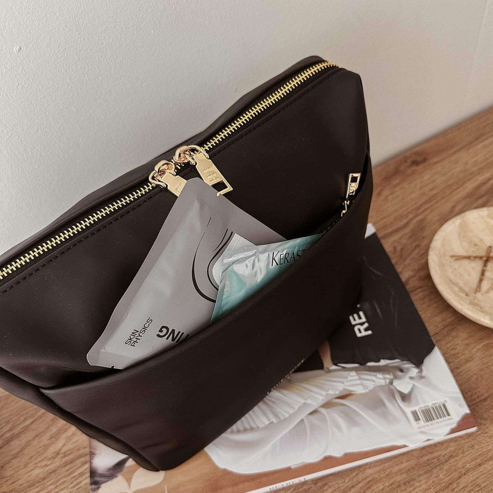 Vanessa Cosmetic Bag | Black