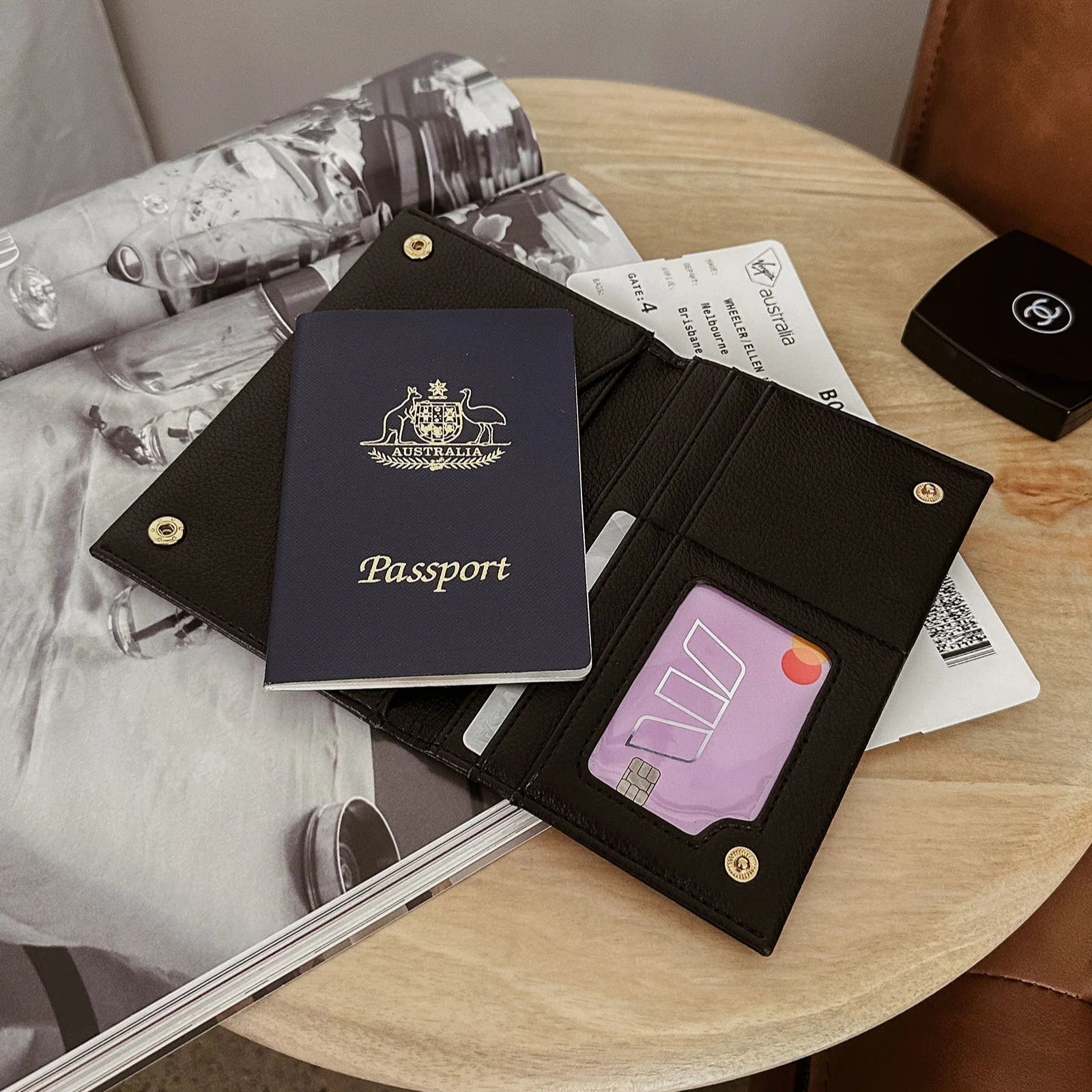 Venice Passport Holder | Black