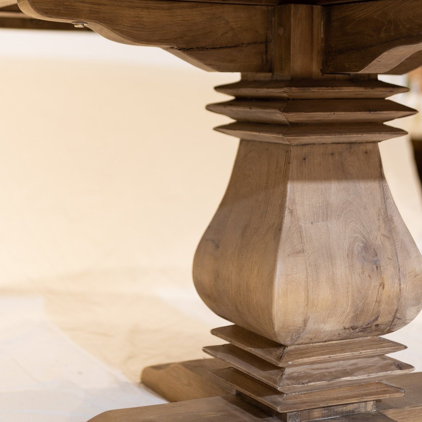 Mulhouse Round Dining Table