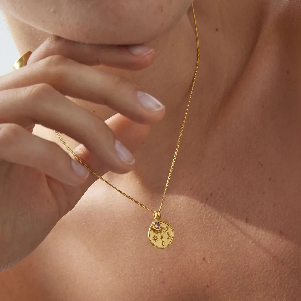 Birthstone Pendant | December - Tanzanite | Gold