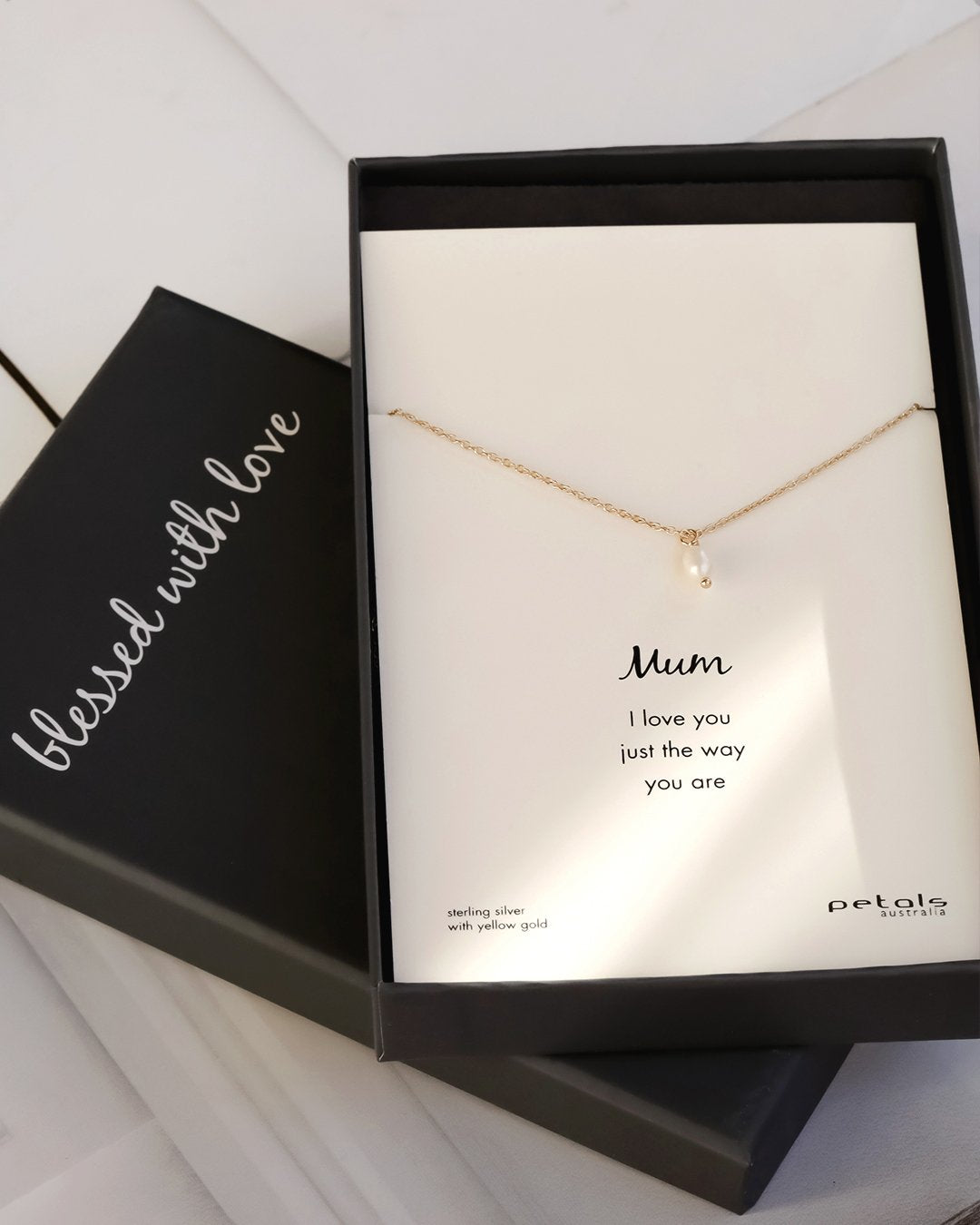 Mum Mini Pearl Necklace | Gold