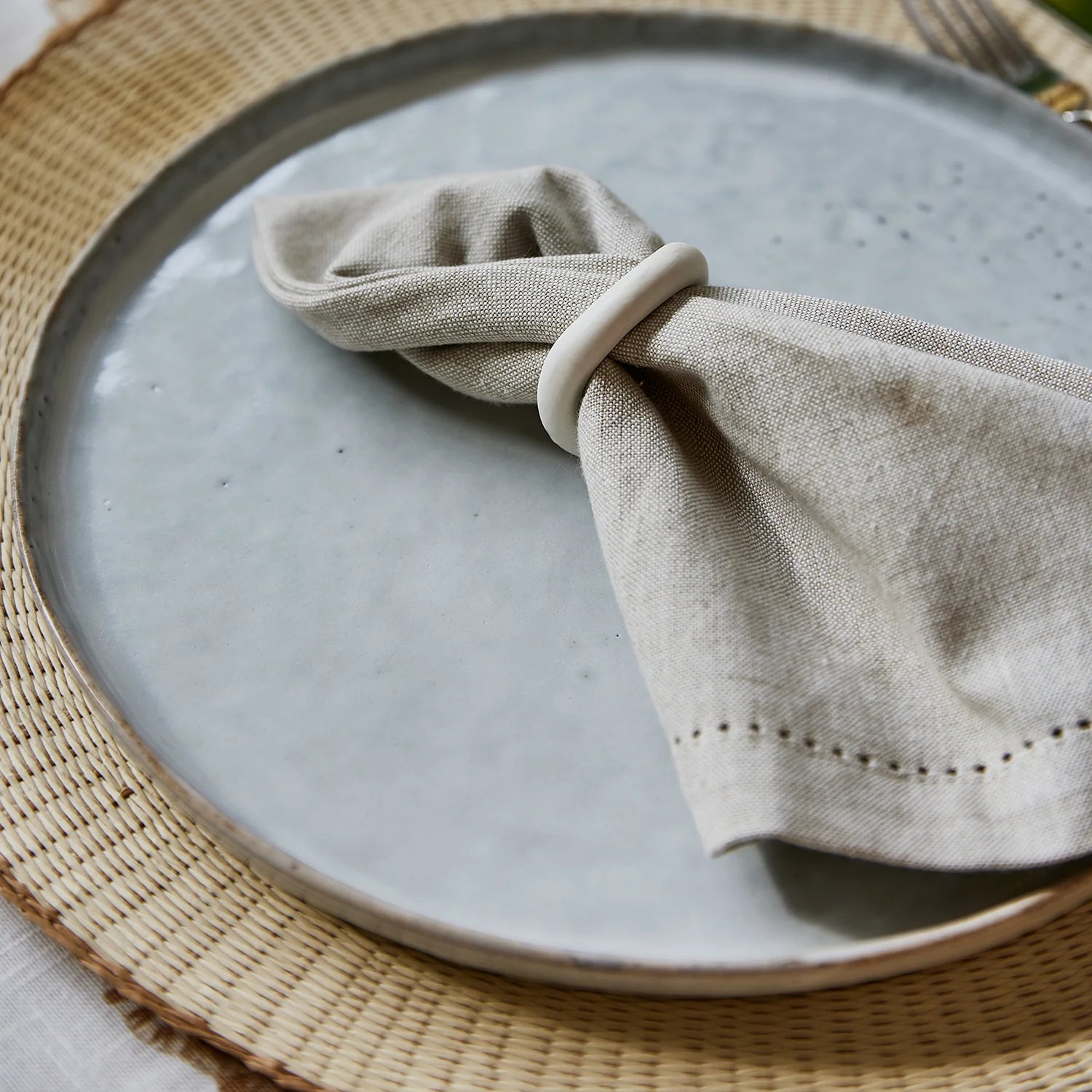 Angus Natural Round Placemat