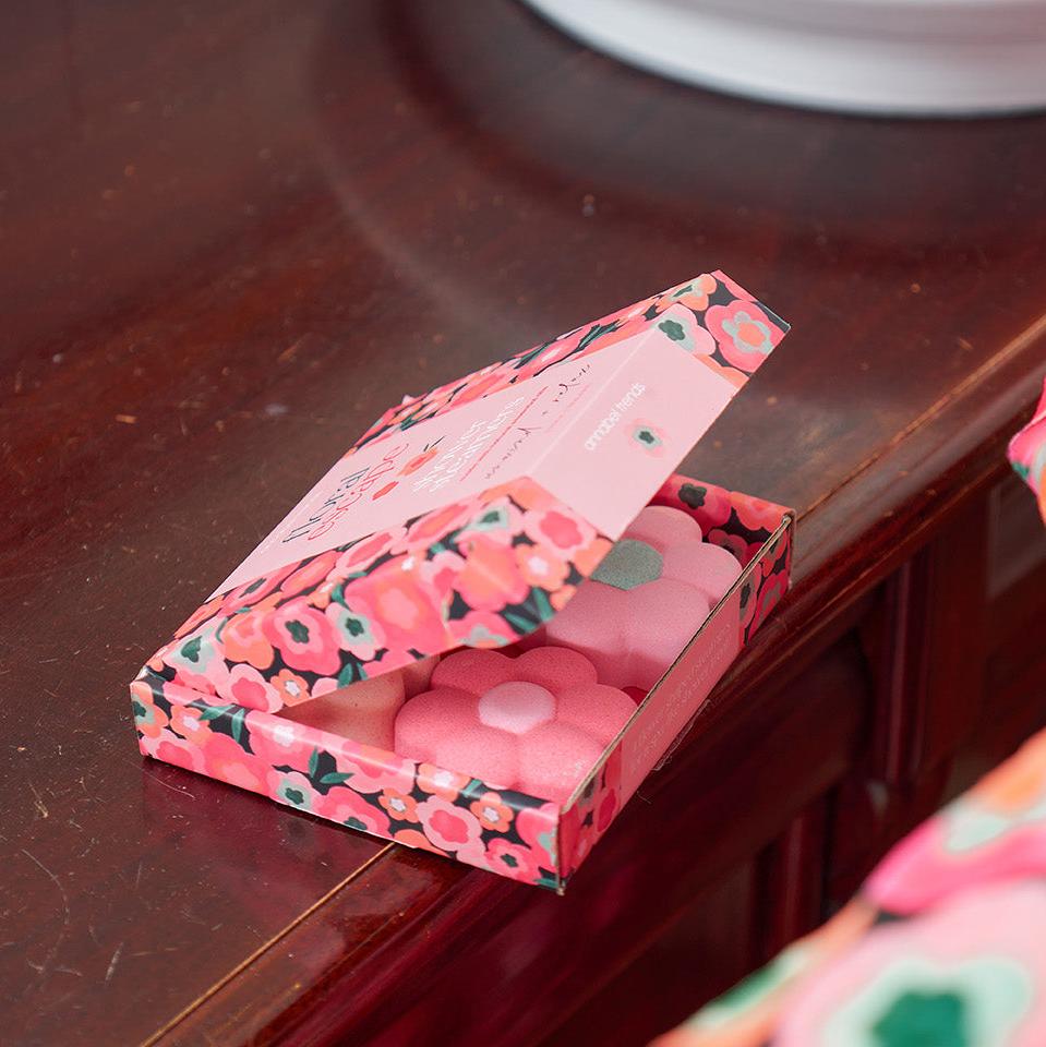 Floral Escape Shower Steamer Gift Box