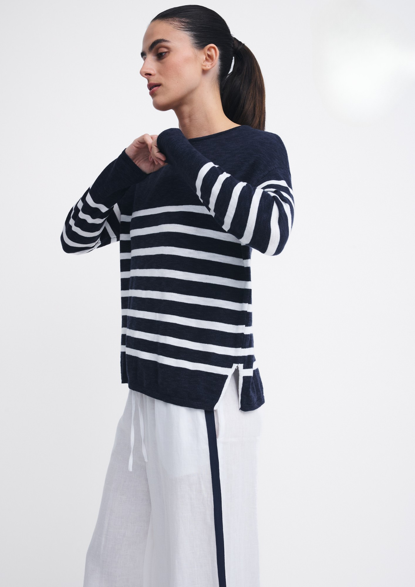 Bobbie Top | Navy + White