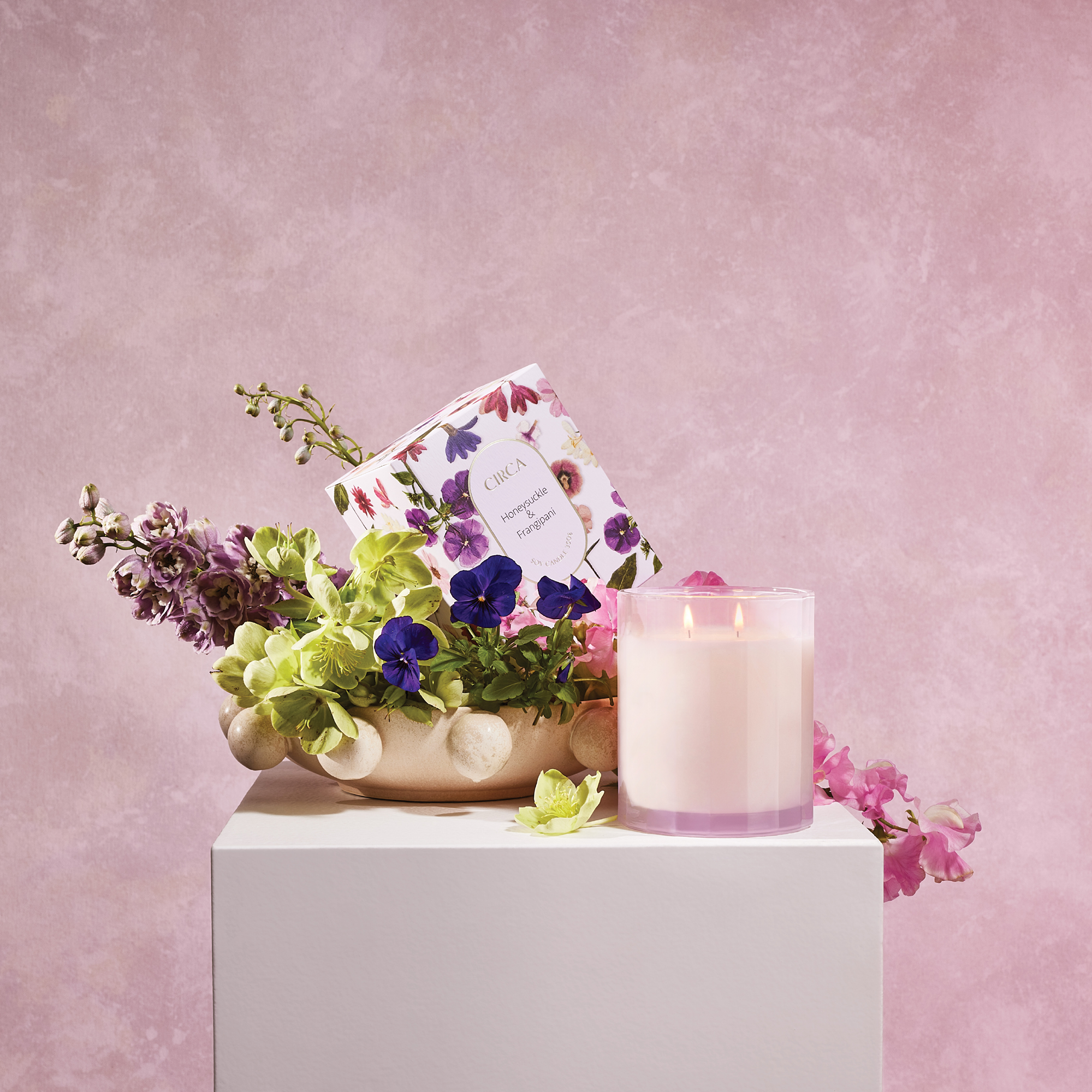 Honeysuckle &amp; Frangipani 350g Candle