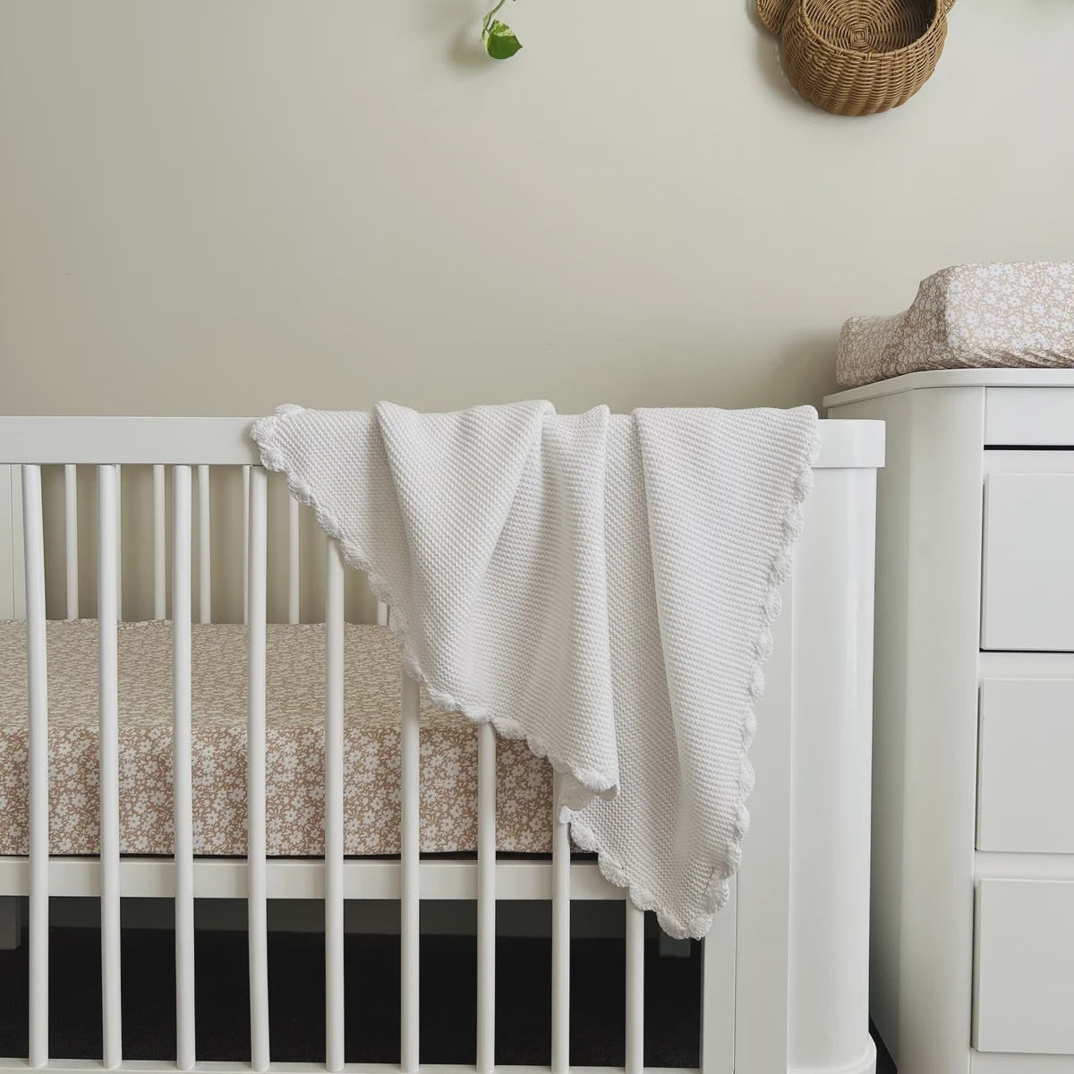 Shell Baby Blanket White