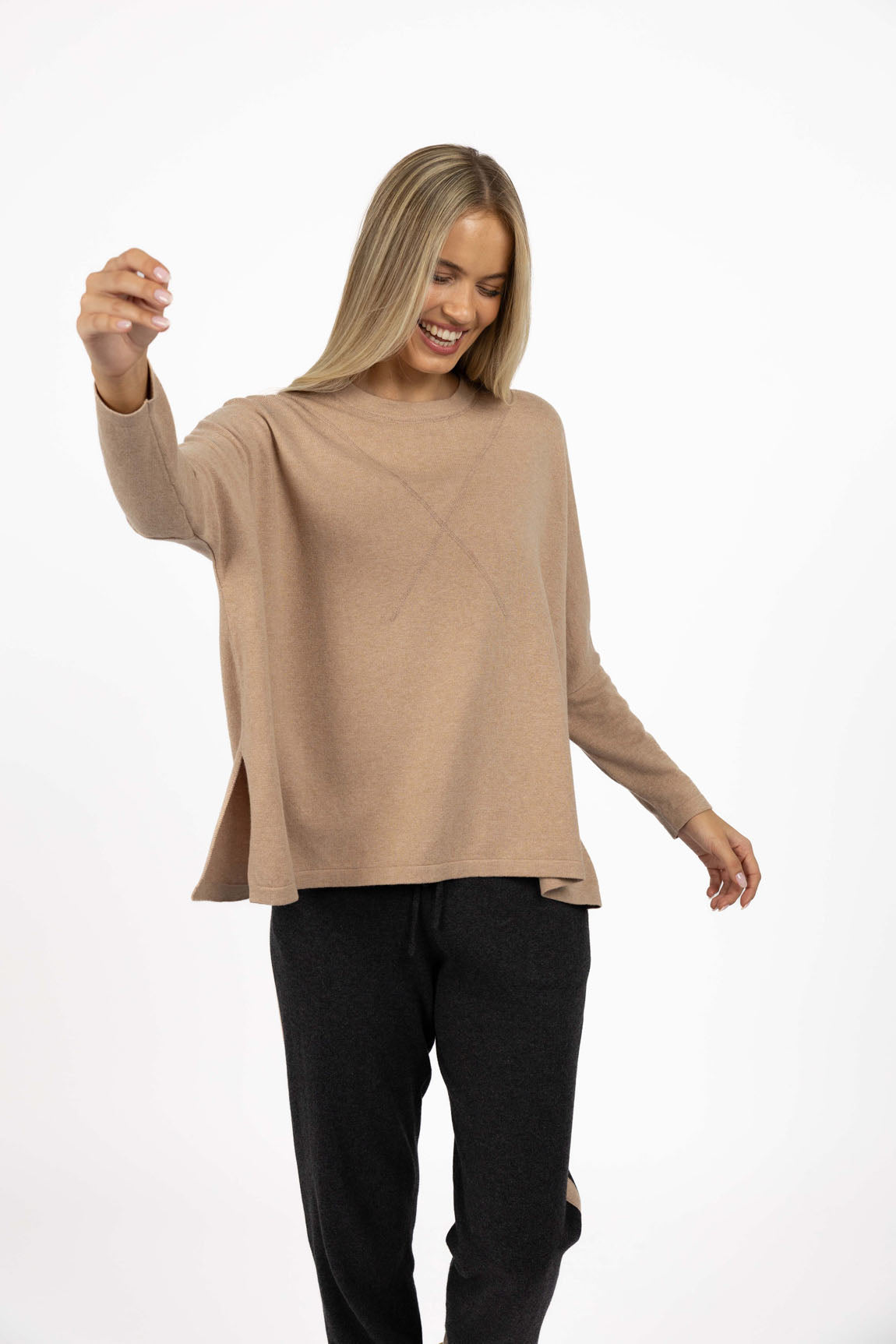 Humidity Lifestyle | Grande Sweater | Latte #4