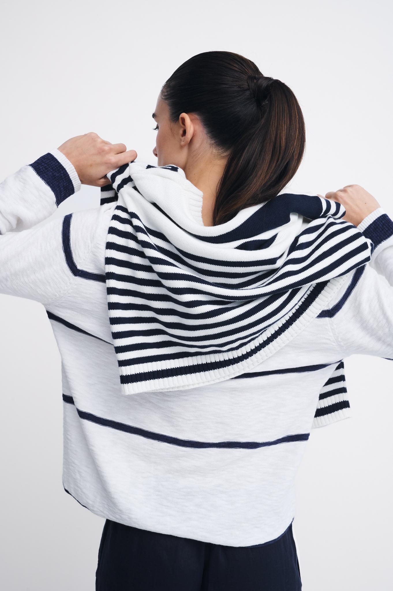 Kaia Top | White/Navy