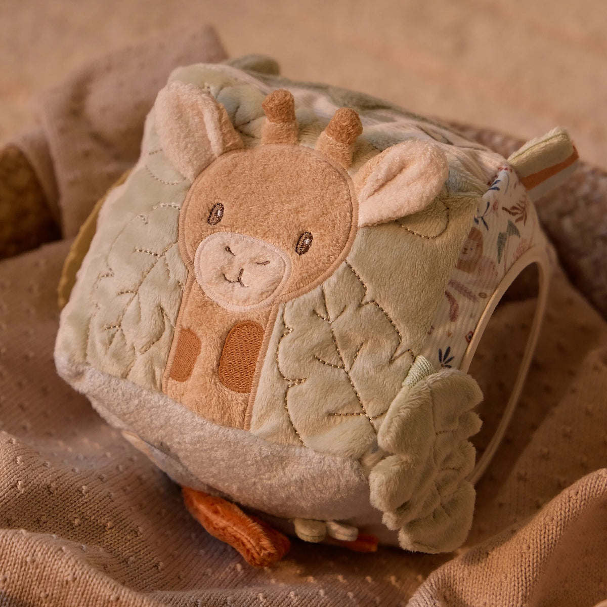 Soft Activity Cube