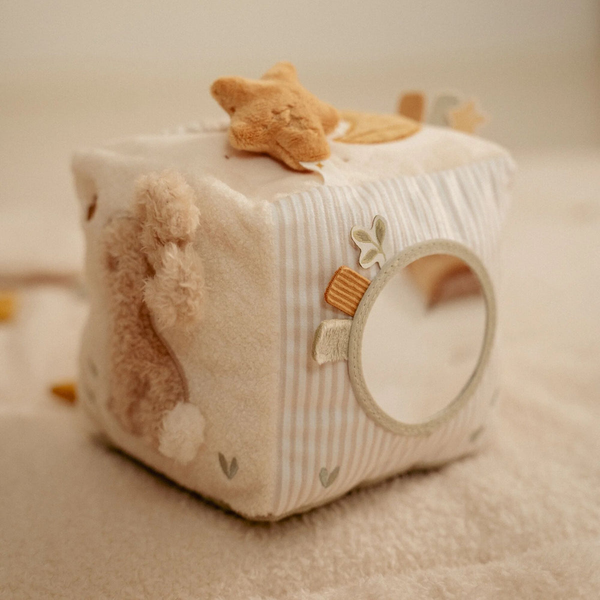 Soft Goose Activity Cube