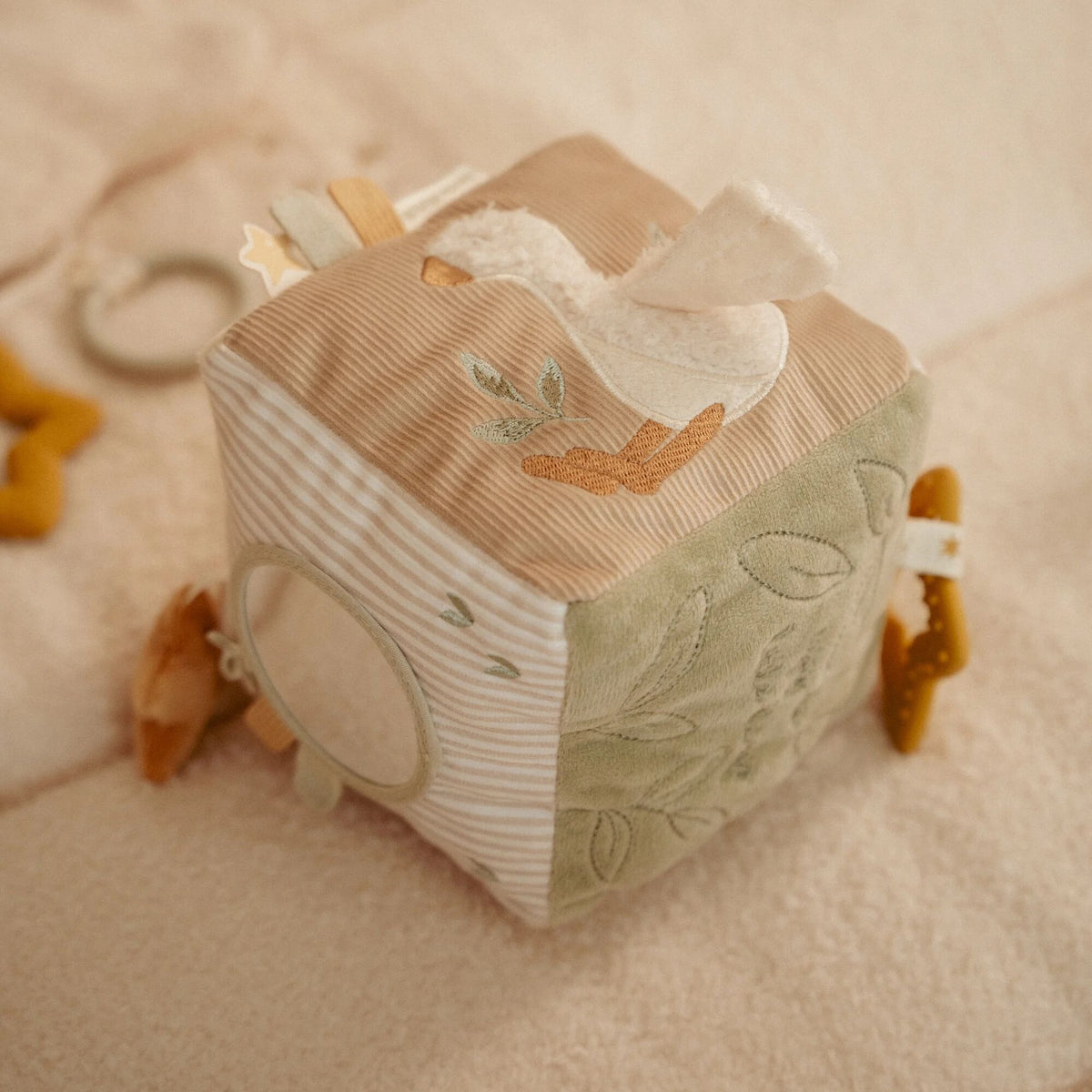 Soft Goose Activity Cube