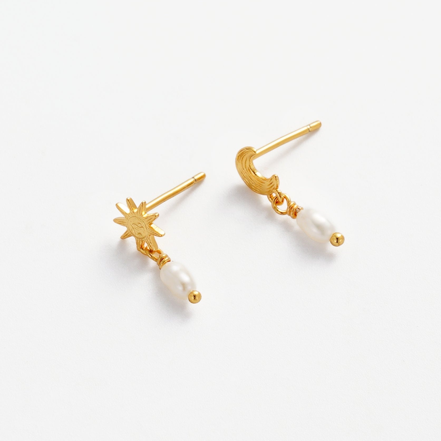 Luna Pearl Drop Earring