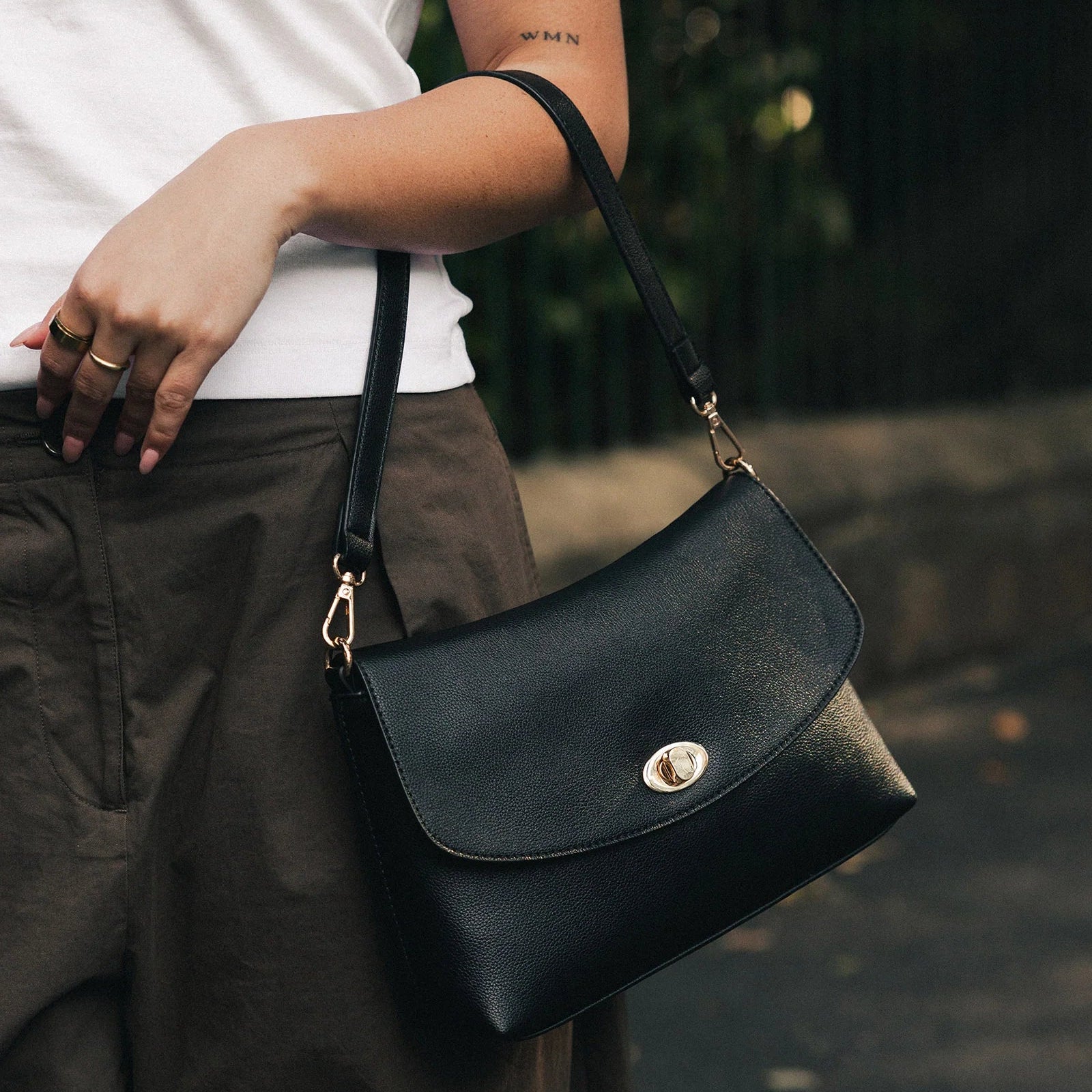 Nisha Shoulder Bag | Black