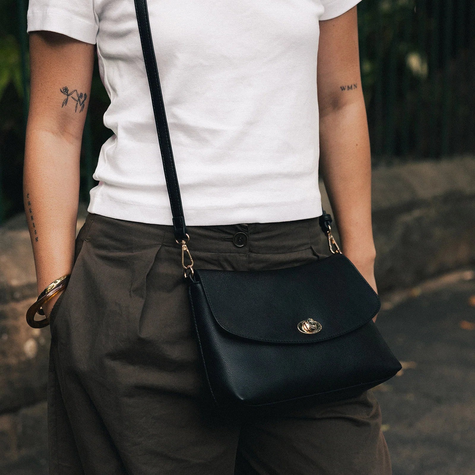 Nisha Shoulder Bag | Black