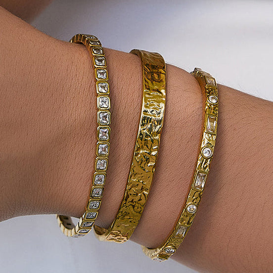 Olivia Cuff Bracelet | Gold