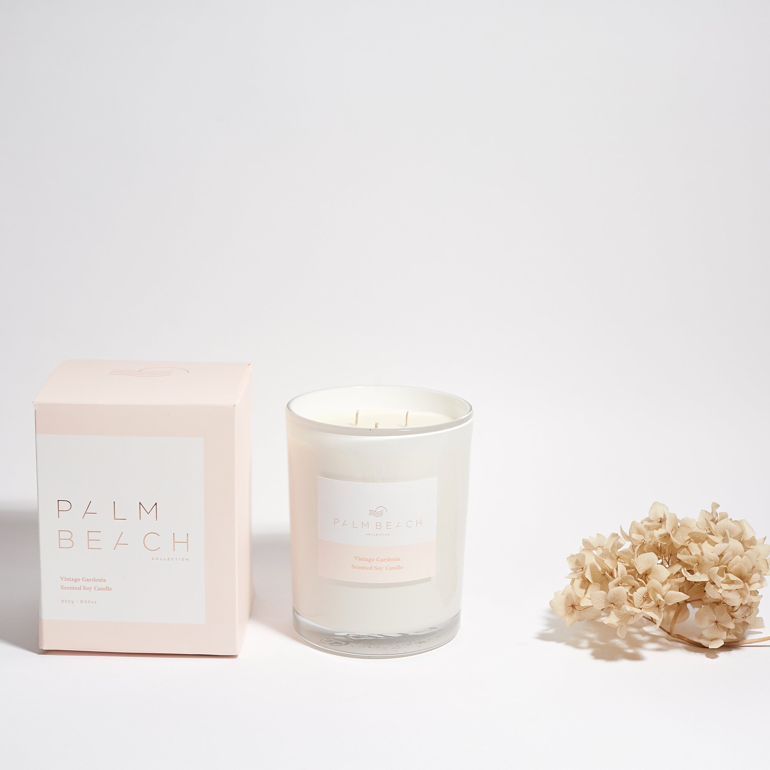 Vintage Gardenia 850g Deluxe Candle