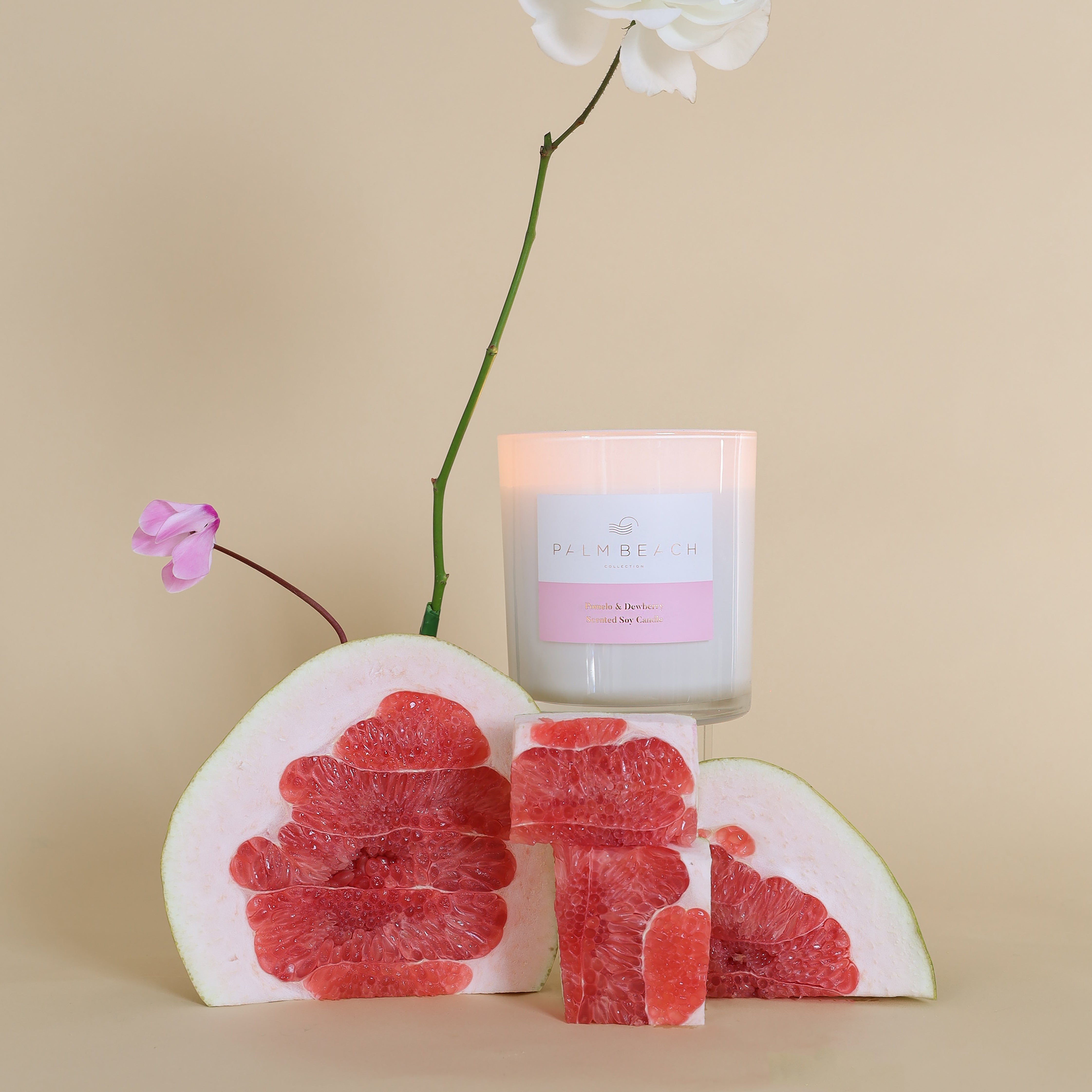 Pomelo & Dewberry Candle 420g