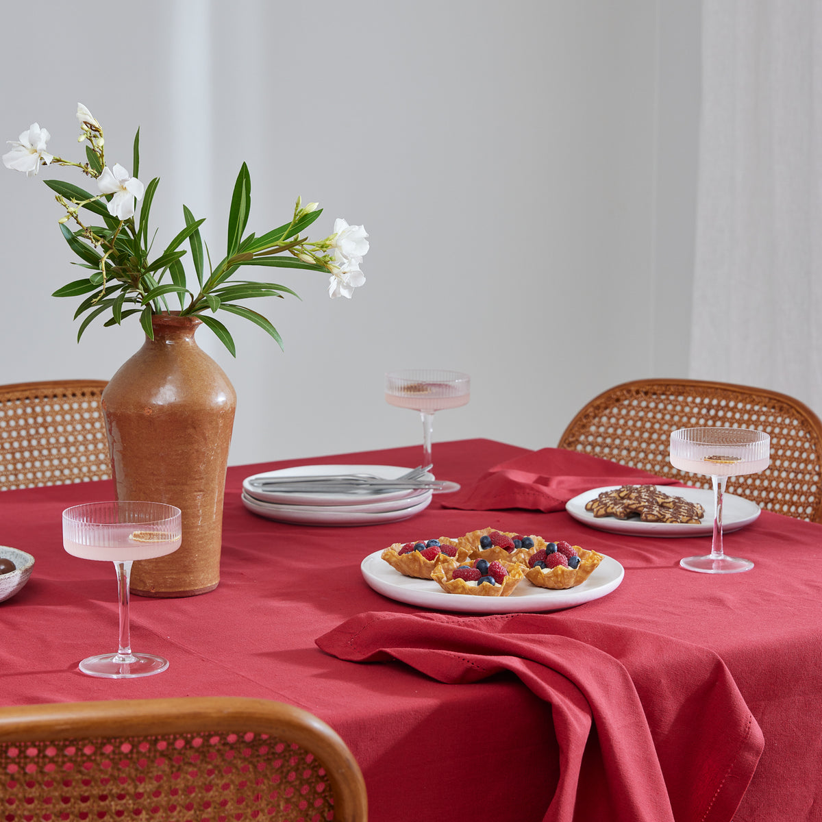 Red Jetty Berry Tablecloth | 3 sizes