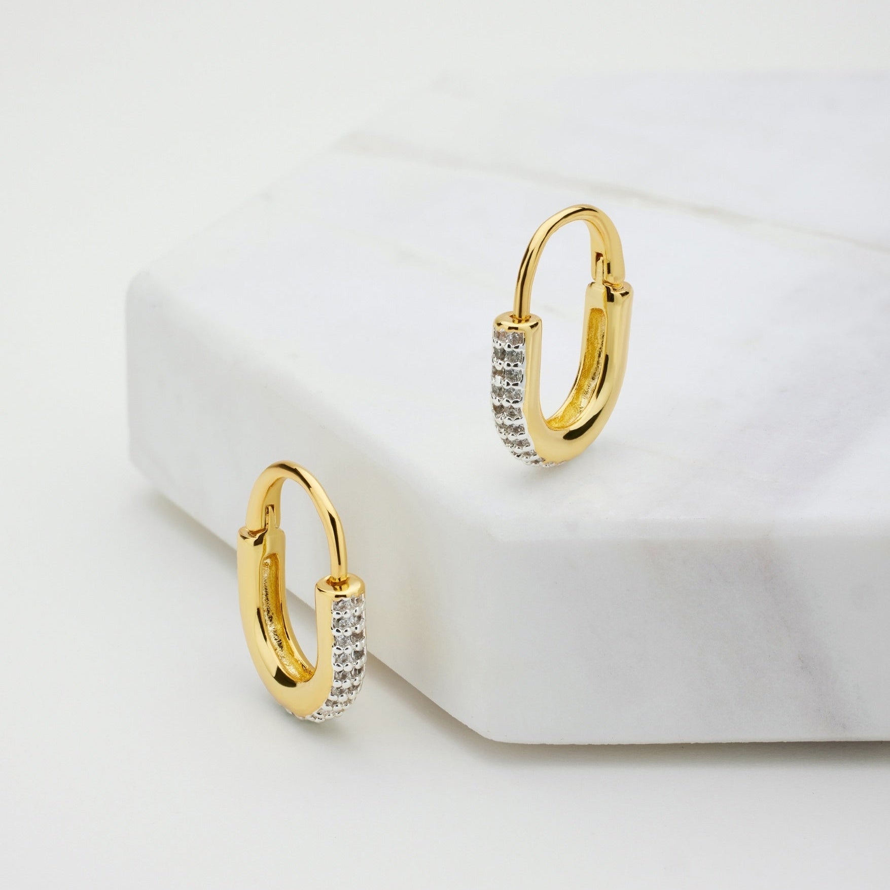 Phoebe Hoop | Gold