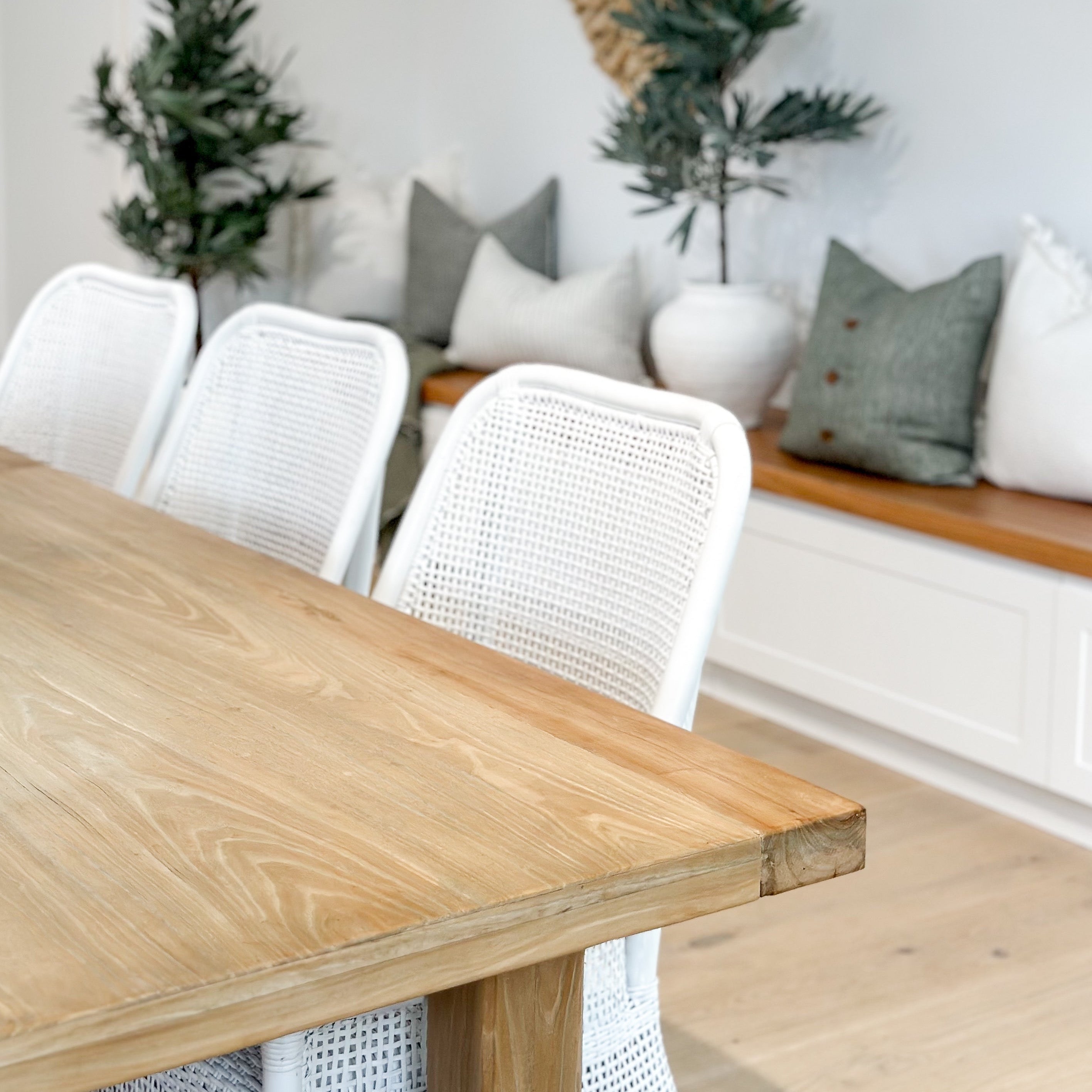 Malibu Chair White