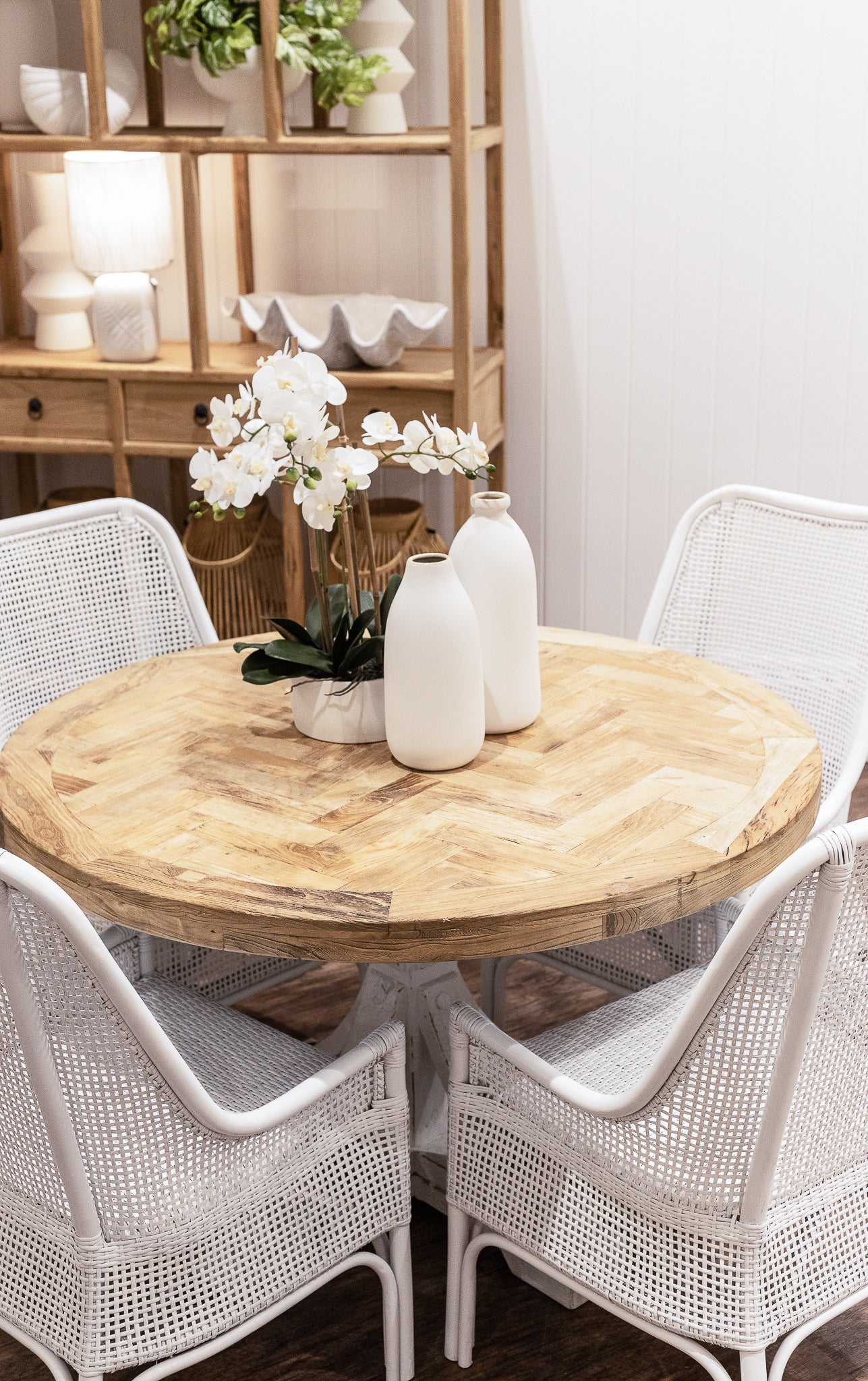 Brussels Round Dining Table White Legs