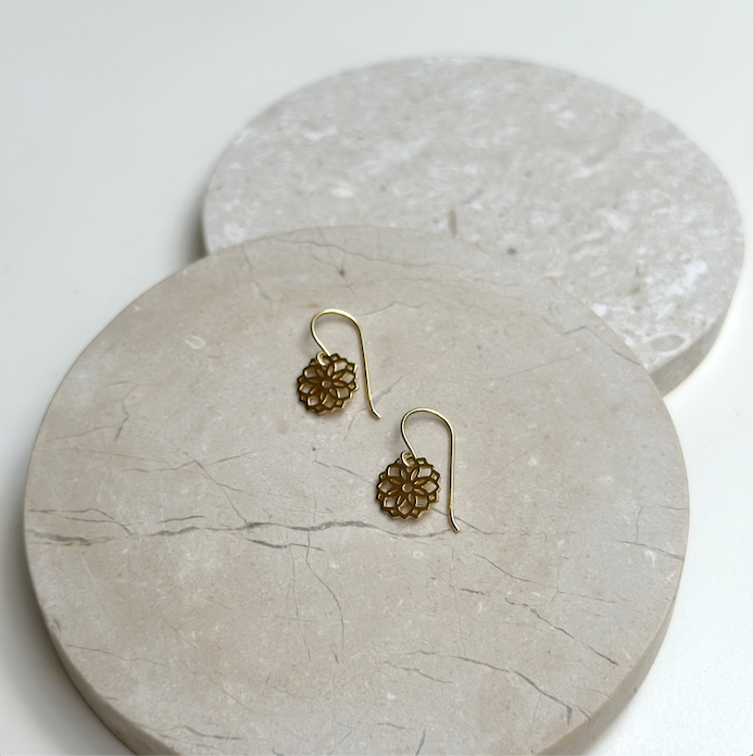 Filogree Flower Earrings | Gold